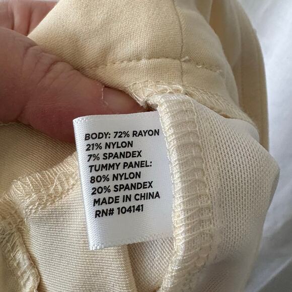 Lady Hagen Pull On Golf Shorts- Women's XL Khaki 7" Inseam Tummy Control NWT - Picture 3 of 6